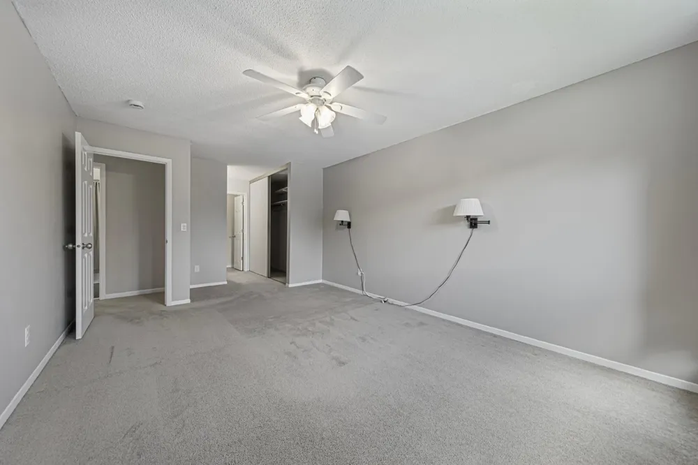 2005 E 122nd Street #A11 Burnsville, MN 55337