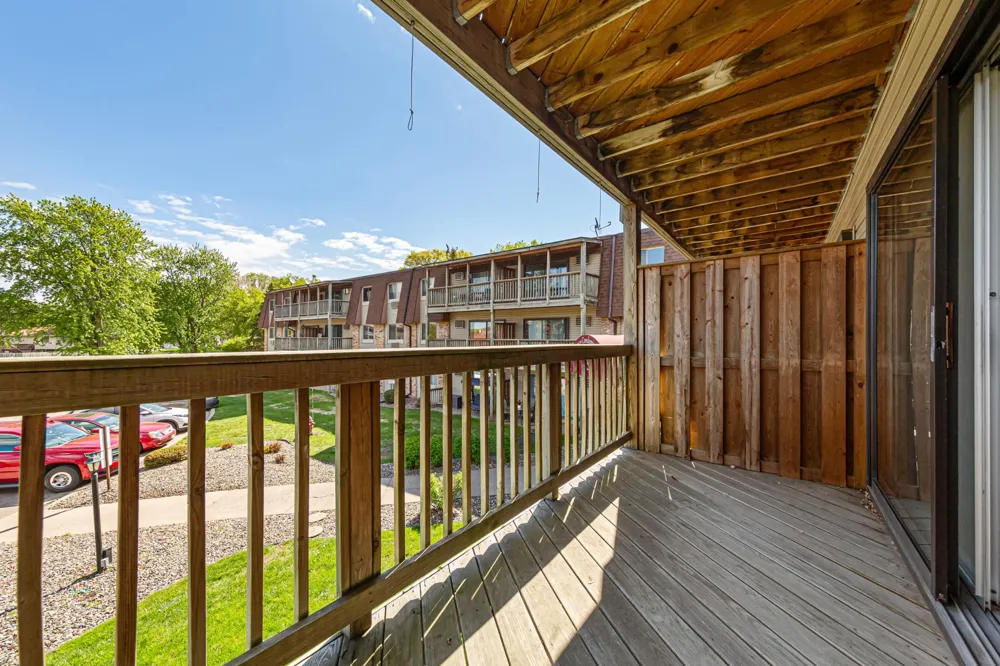2005 E 122nd Street #A11 Burnsville, MN 55337