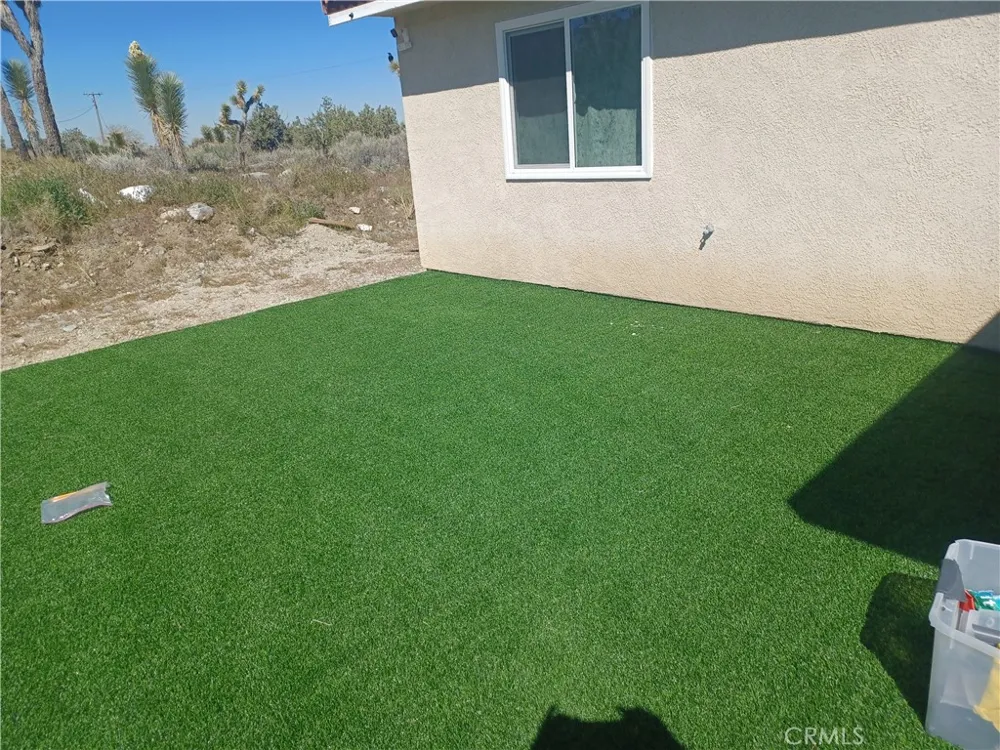 445 Solano Pinon Hills, CA 92372