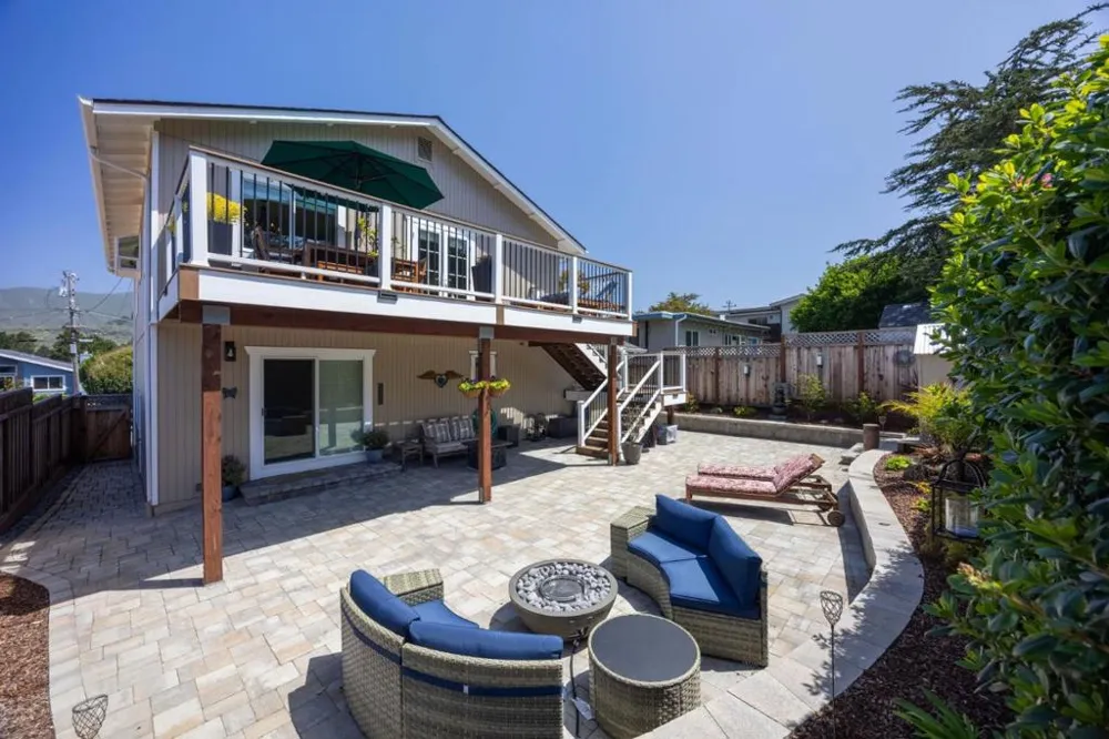 468 4th Street Montara, CA 94037