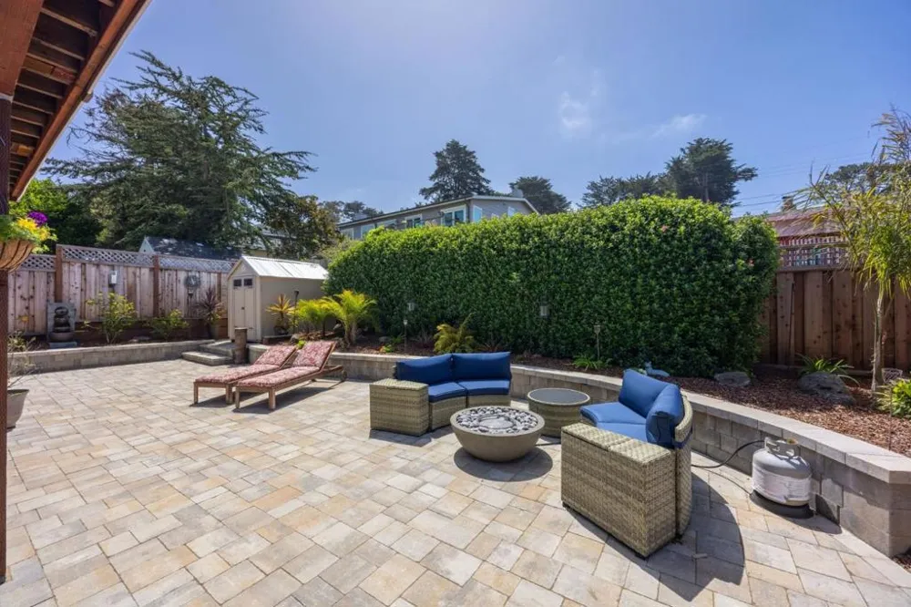 468 4th Street Montara, CA 94037