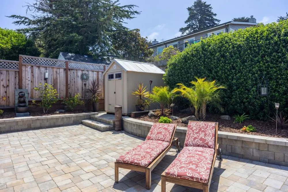 468 4th Street Montara, CA 94037
