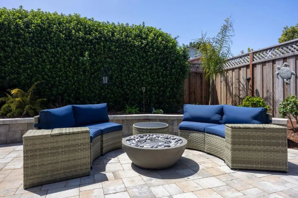 468 4th Street Montara, CA 94037