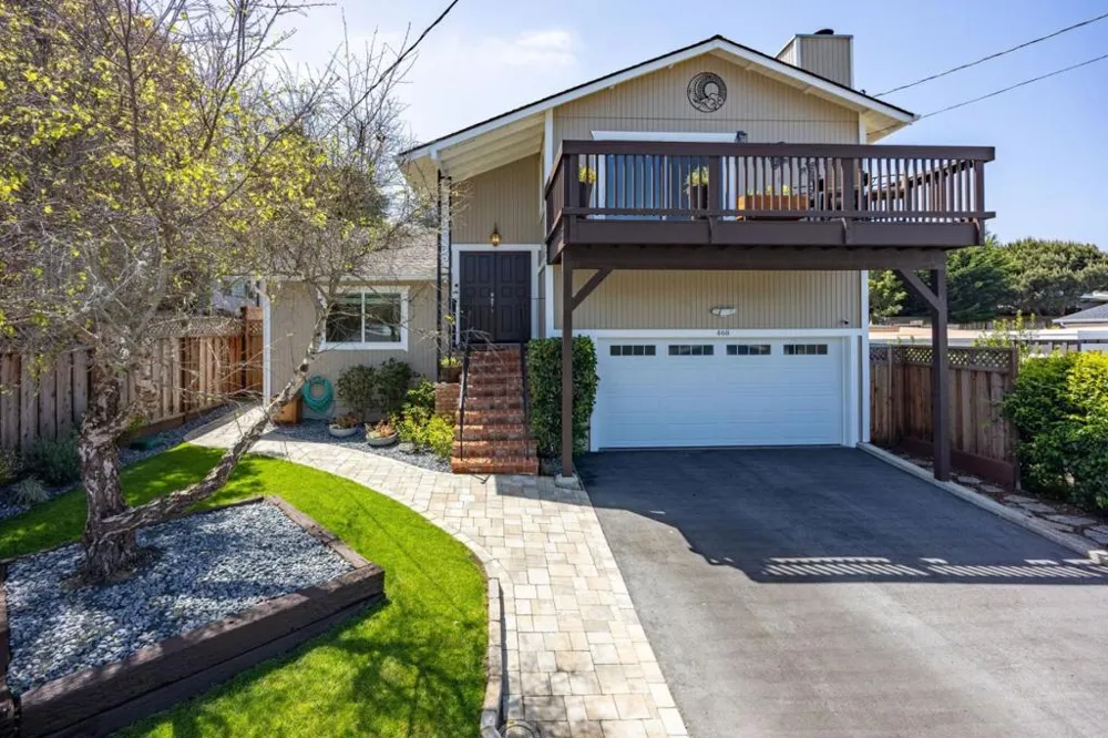 468 4th Street Montara, CA 94037