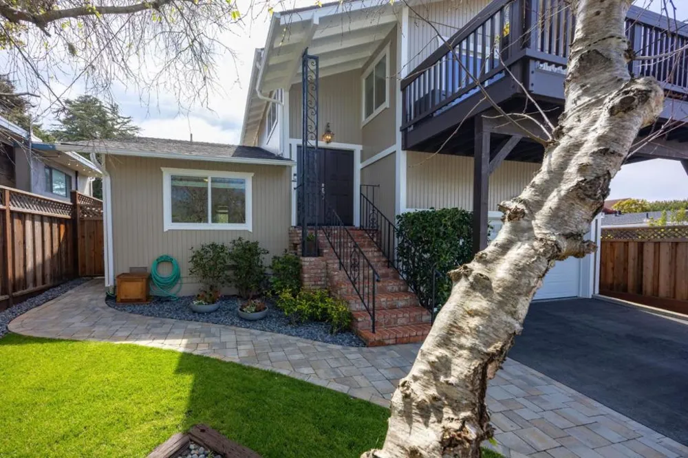 468 4th Street Montara, CA 94037