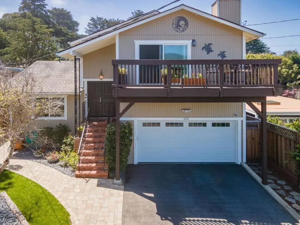 468 4th Street Montara, CA 94037