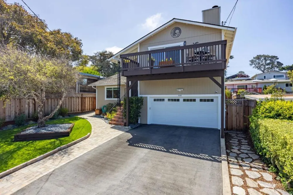 468 4th Street Montara, CA 94037