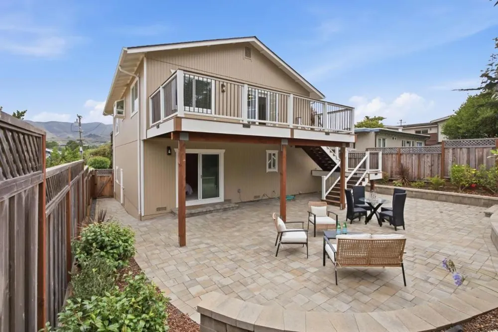 468 4th Street Montara, CA 94037