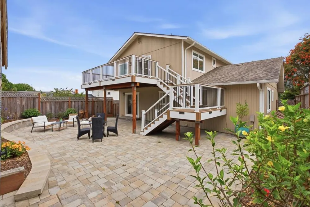 468 4th Street Montara, CA 94037