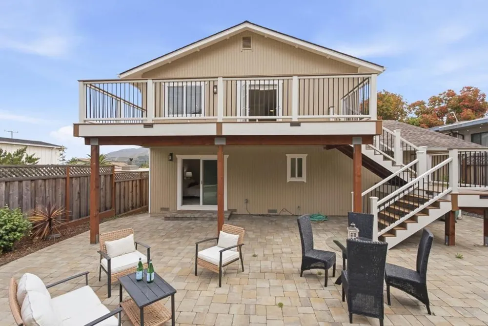 468 4th Street Montara, CA 94037