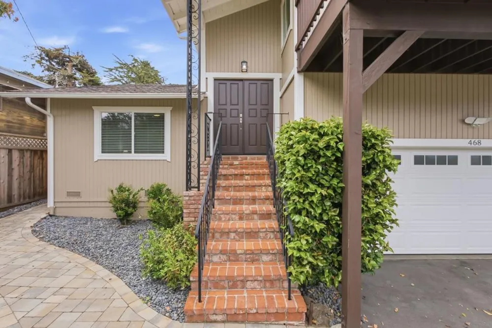 468 4th Street Montara, CA 94037