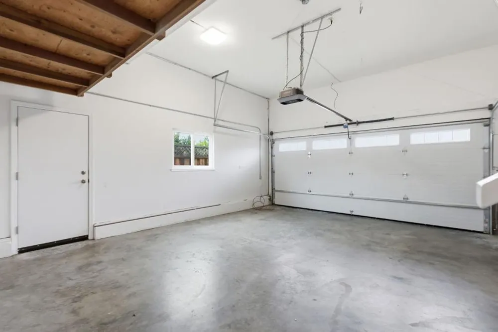 468 4th Street Montara, CA 94037