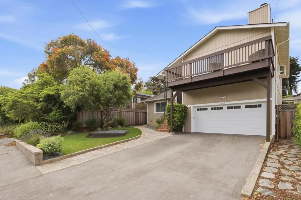 468 4th Street Montara, CA 94037