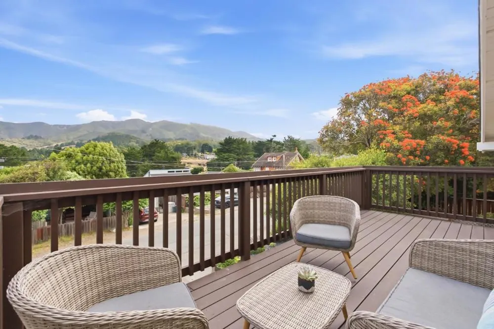 468 4th Street Montara, CA 94037