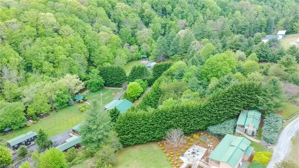 489 Buttons Lane Sparta, NC 28675