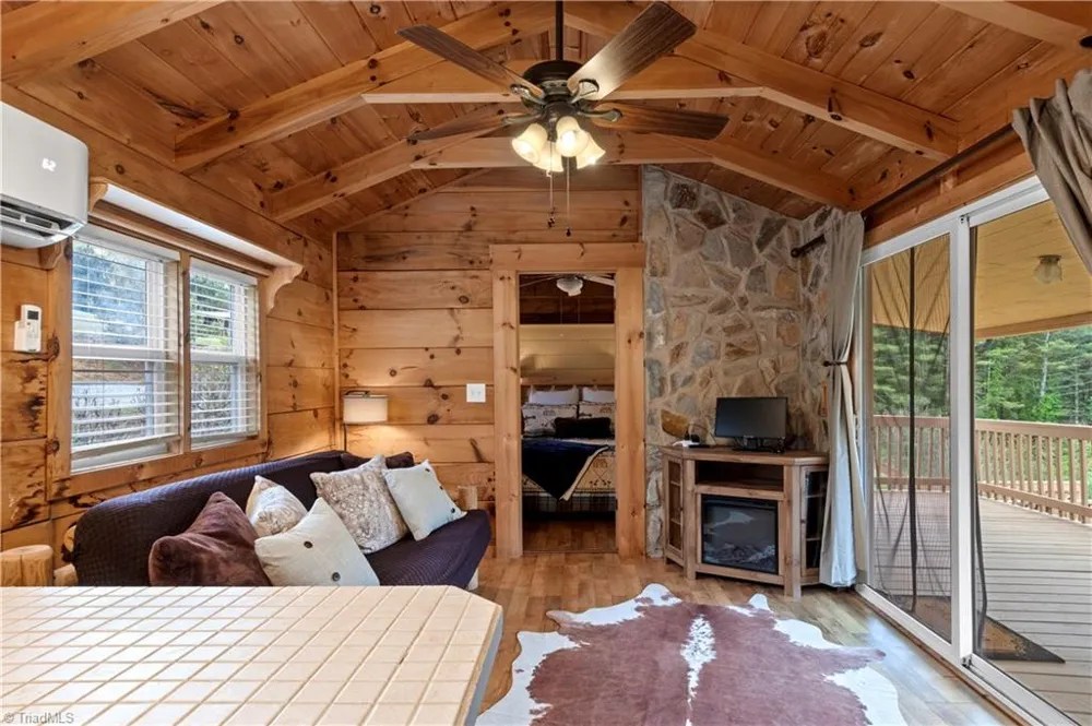 489 Buttons Lane Sparta, NC 28675