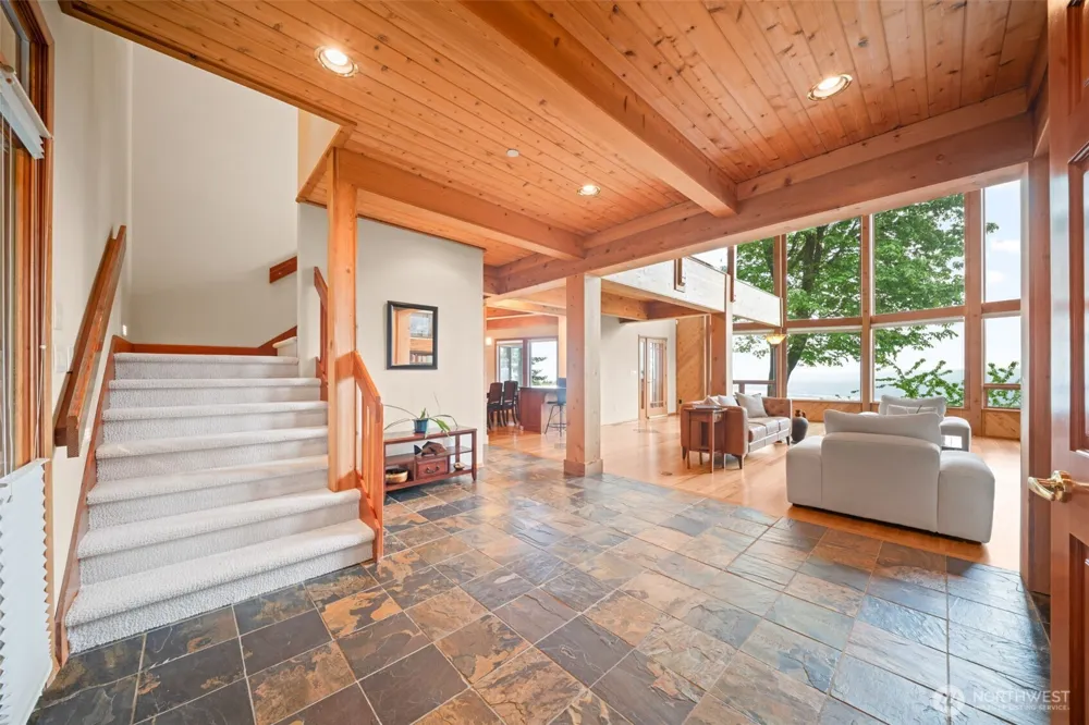 813 Varsity Road Kalama, WA 98625