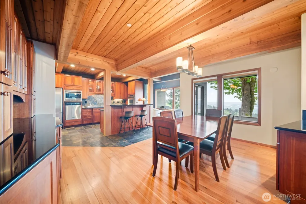 813 Varsity Road Kalama, WA 98625