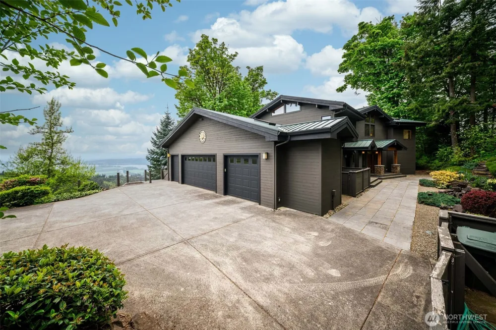 813 Varsity Road Kalama, WA 98625