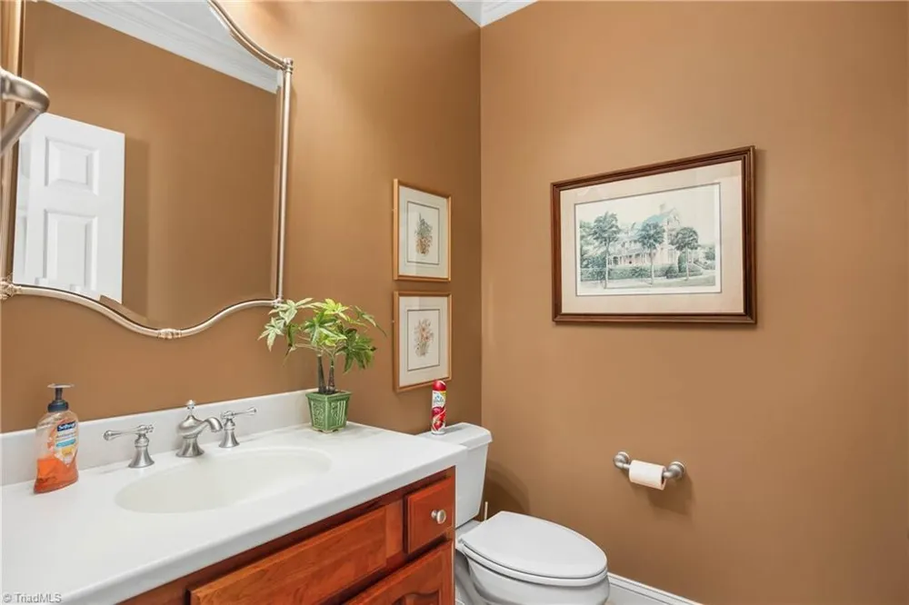 1032 Salem Village Lane Clemmons, NC 27012