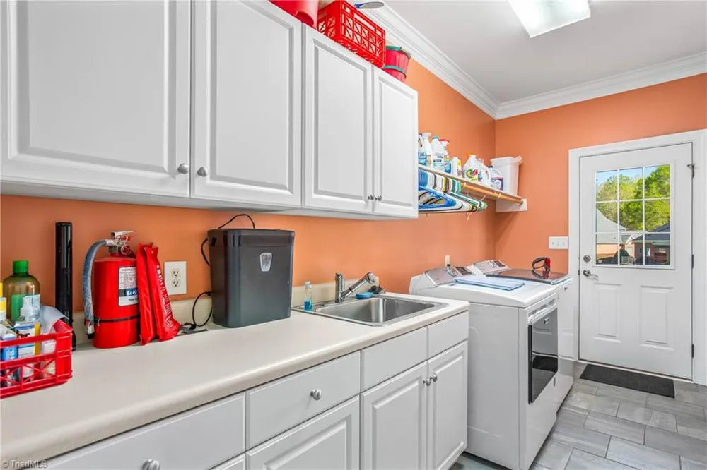1032 Salem Village Lane Clemmons, NC 27012