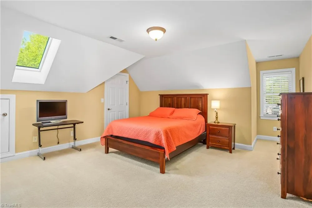 1032 Salem Village Lane Clemmons, NC 27012