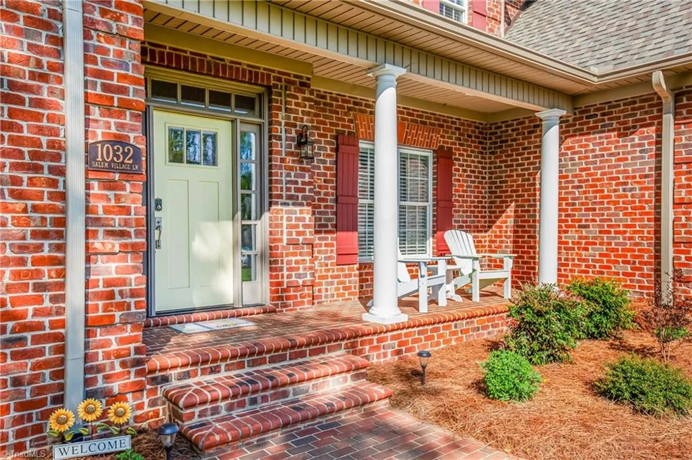 1032 Salem Village Lane Clemmons, NC 27012