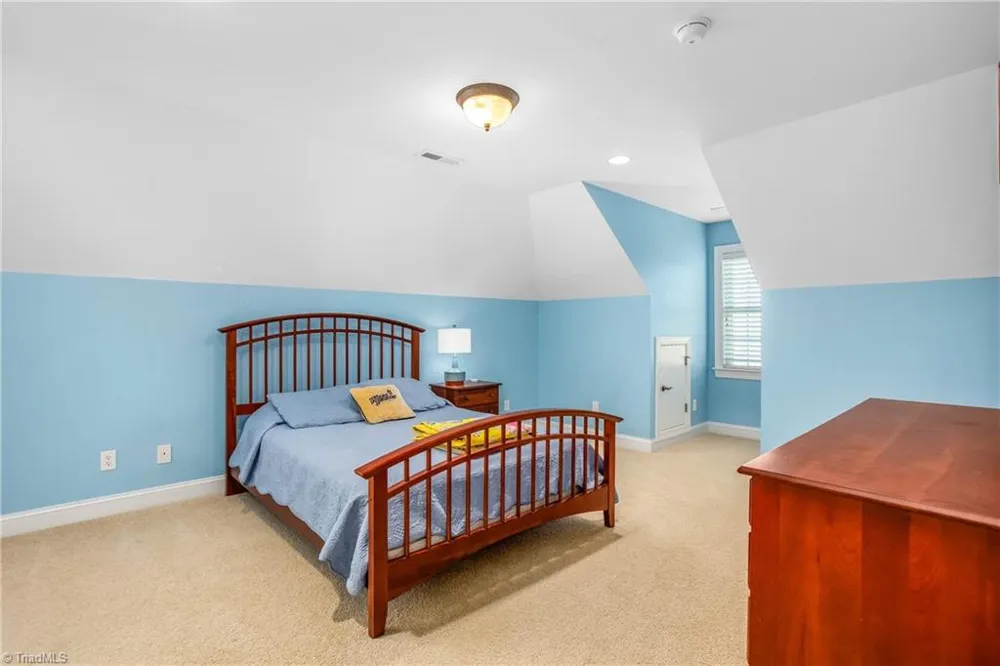 1032 Salem Village Lane Clemmons, NC 27012