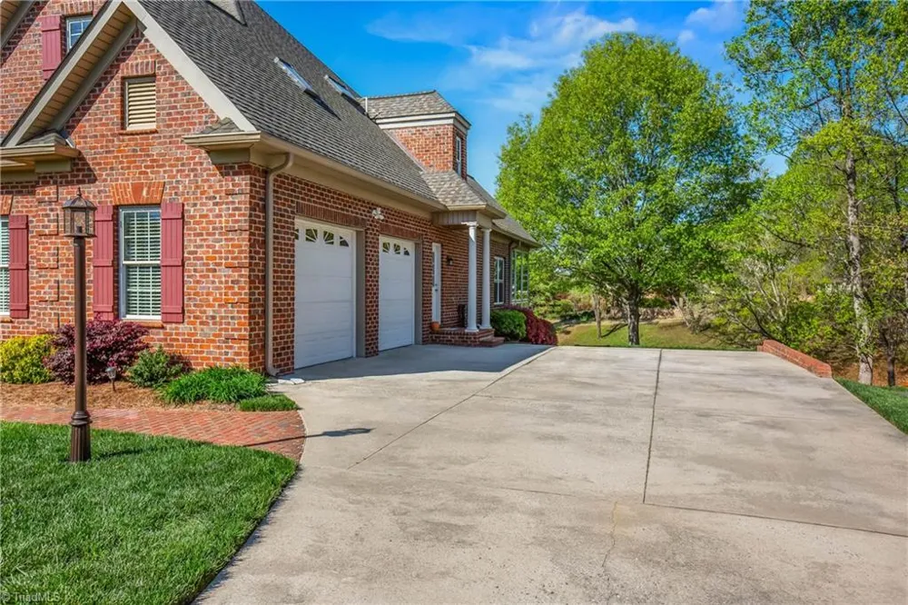 1032 Salem Village Lane Clemmons, NC 27012