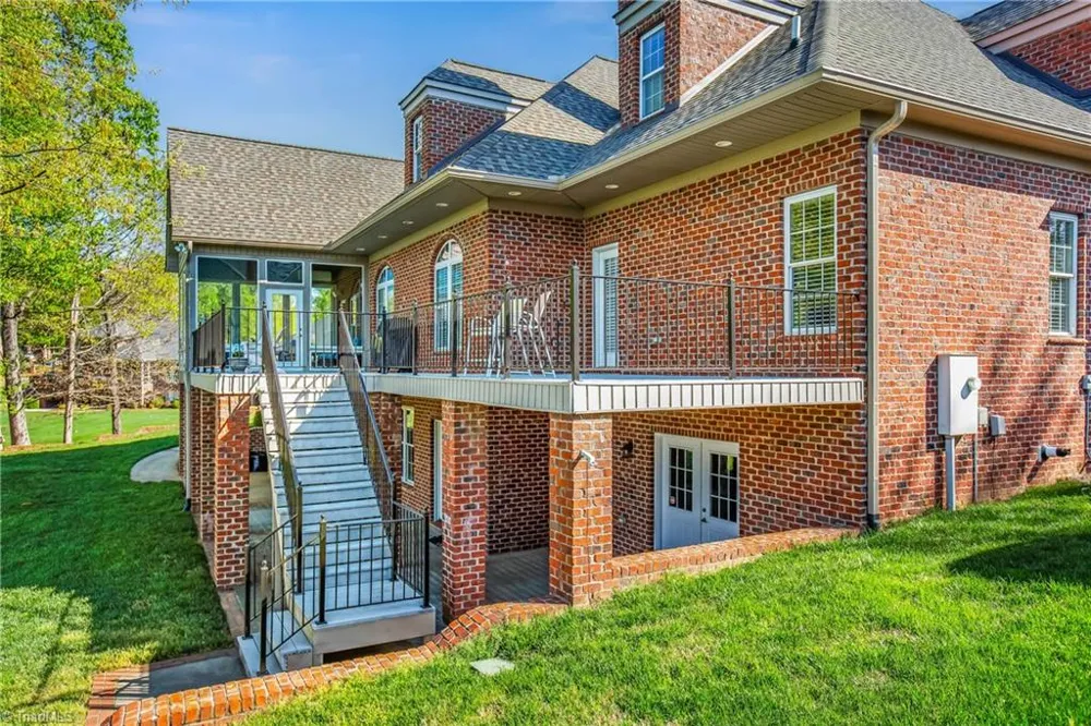 1032 Salem Village Lane Clemmons, NC 27012