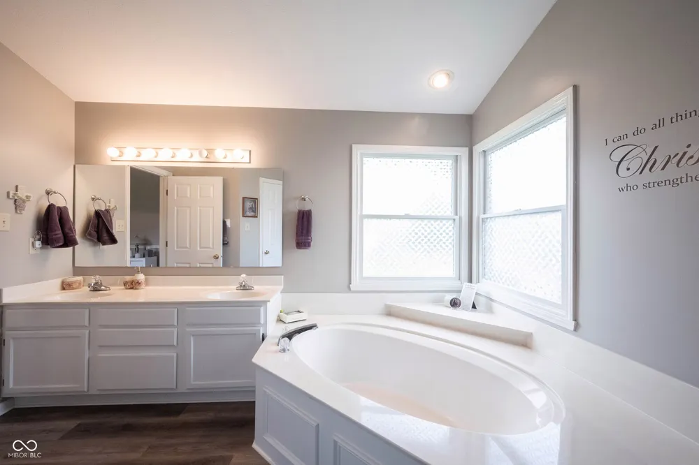 7715 Heather Lane Fishers, IN 46038