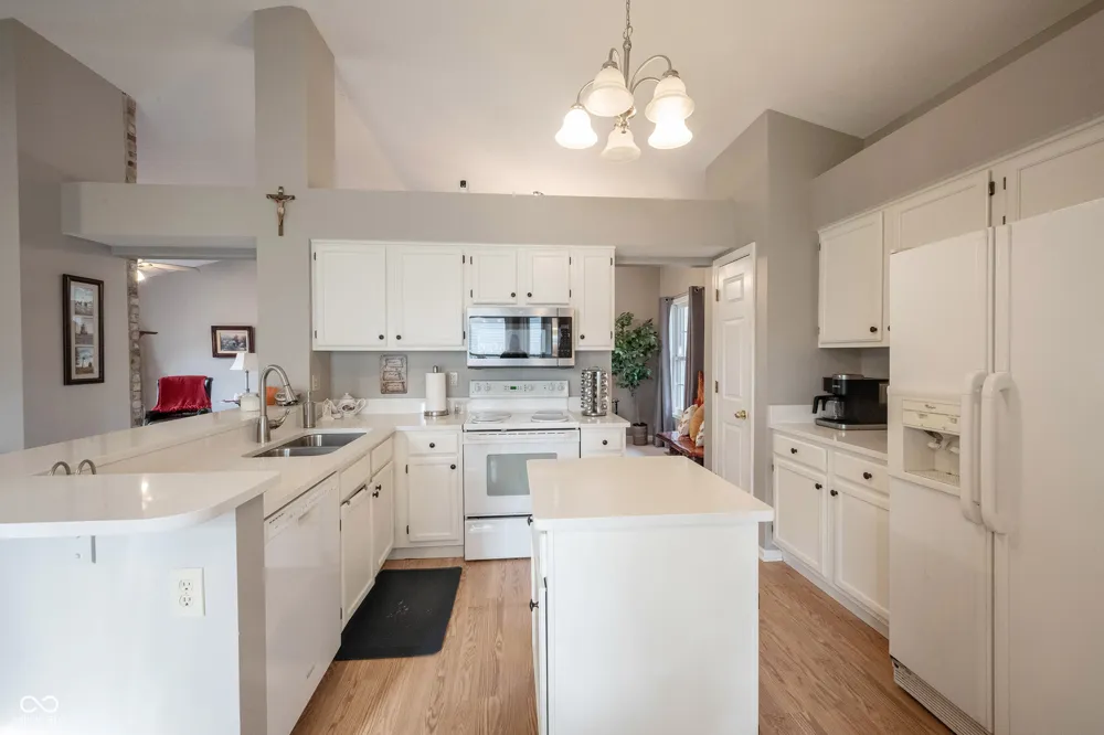 7715 Heather Lane Fishers, IN 46038
