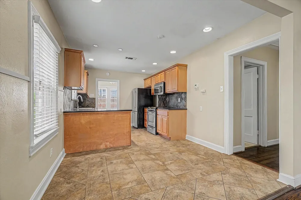 411 Graceland Street Houston, TX 77009