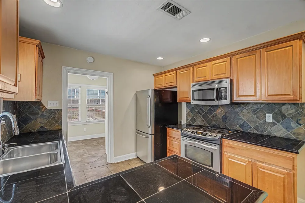 411 Graceland Street Houston, TX 77009