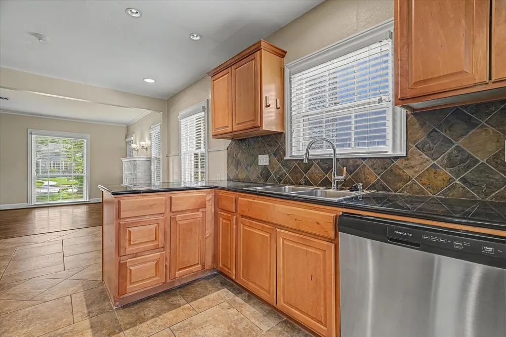411 Graceland Street Houston, TX 77009