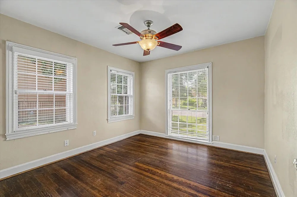 411 Graceland Street Houston, TX 77009