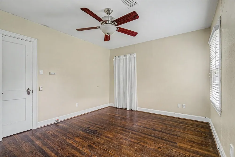 411 Graceland Street Houston, TX 77009