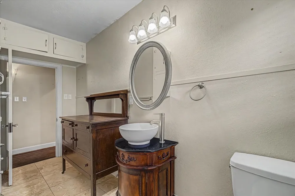 411 Graceland Street Houston, TX 77009