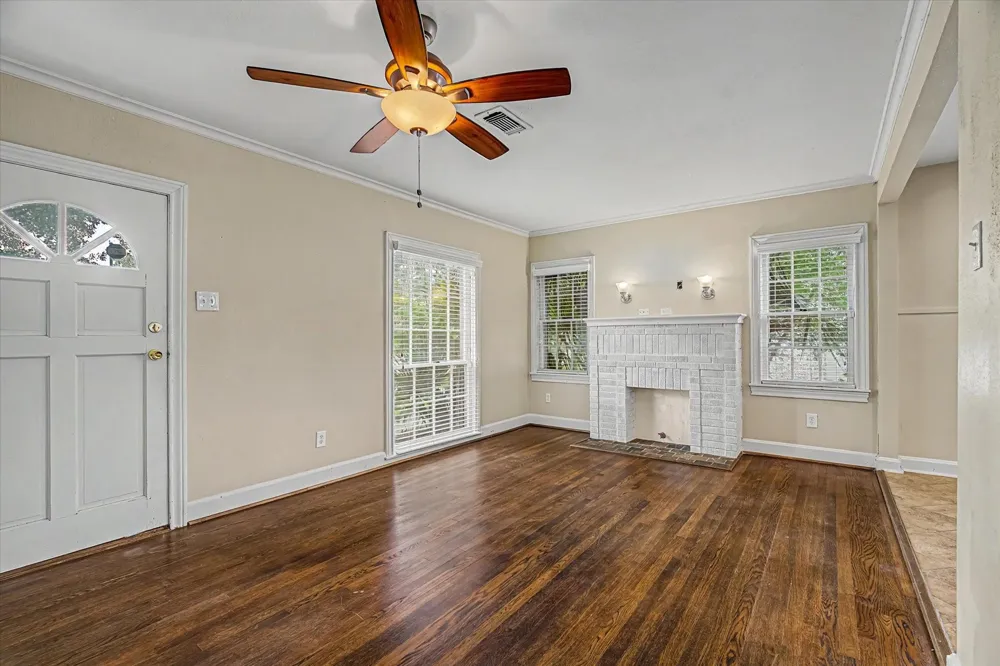 411 Graceland Street Houston, TX 77009