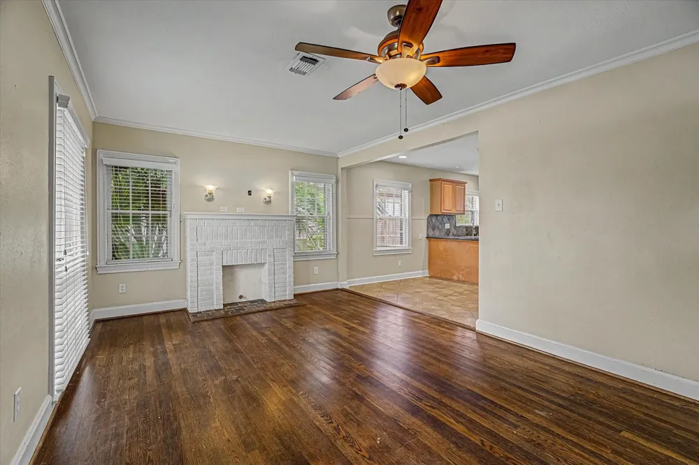 411 Graceland Street Houston, TX 77009