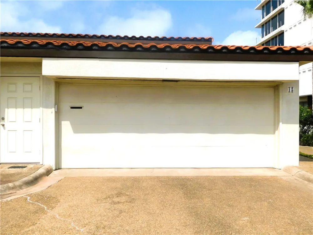 4270 Ocean Drive #15 Corpus Christi, TX 78411