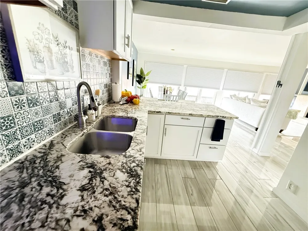 4270 Ocean Drive #15 Corpus Christi, TX 78411