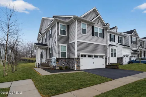 3443 Glen Oaks Lane