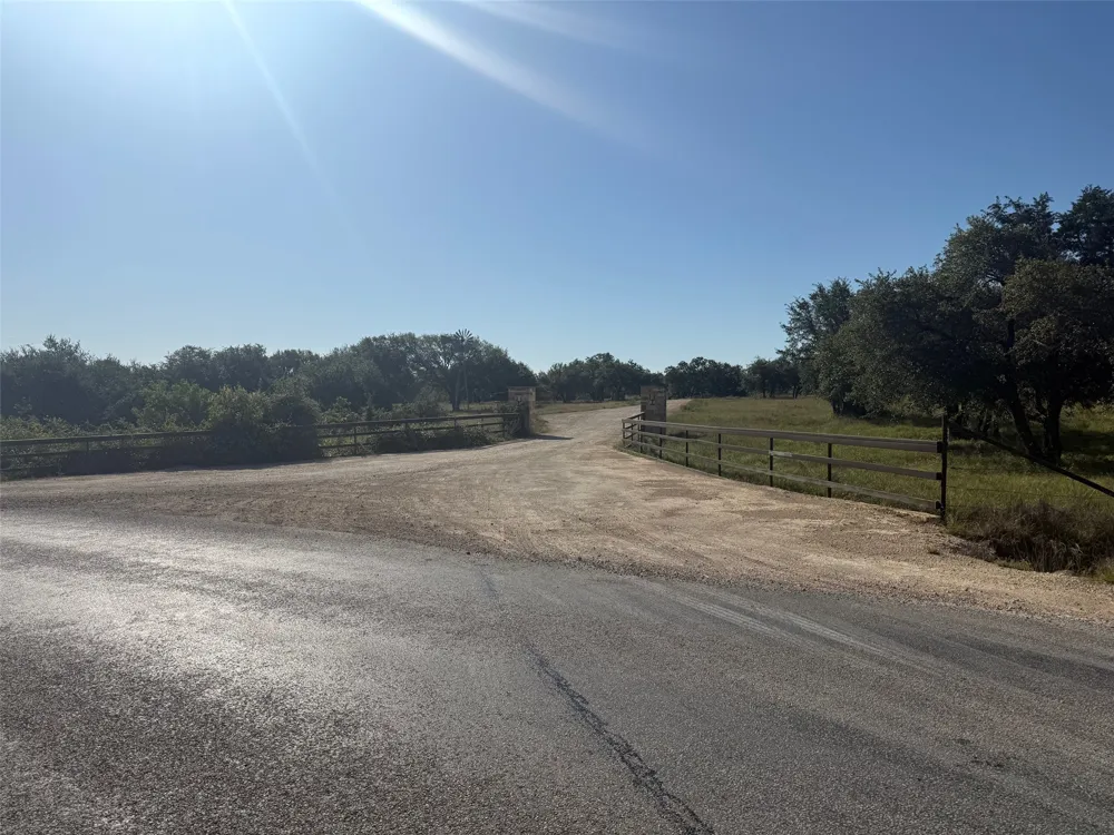 1 Shiny Top Ranch Road Salado, TX 76571