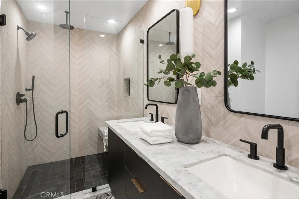 520 Iris Corona del Mar, CA 92625