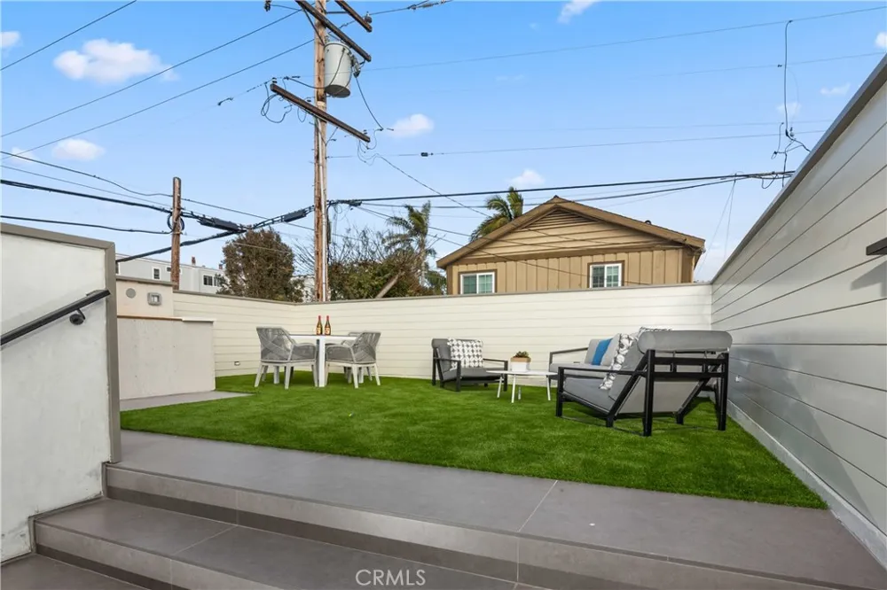 520 Iris Corona del Mar, CA 92625