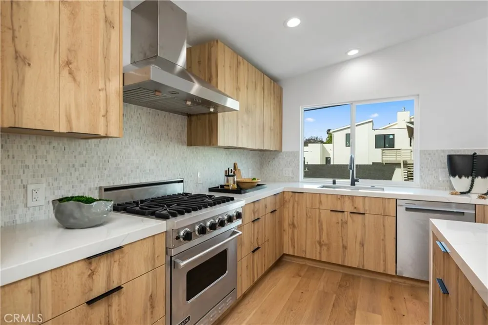520 Iris Corona del Mar, CA 92625
