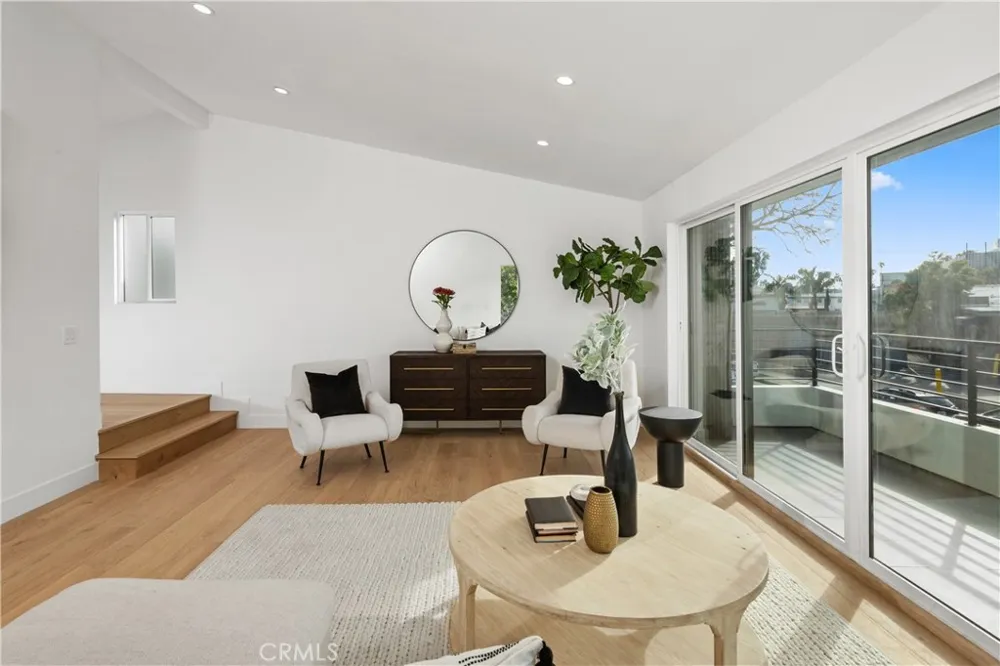 520 Iris Corona del Mar, CA 92625