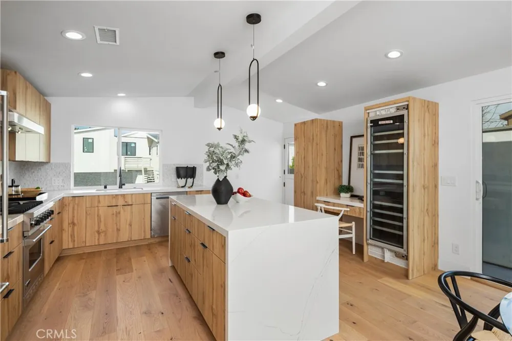 520 Iris Corona del Mar, CA 92625