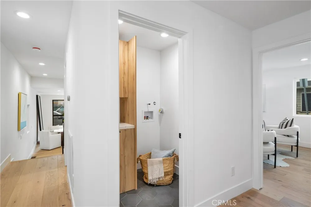 520 Iris Corona del Mar, CA 92625